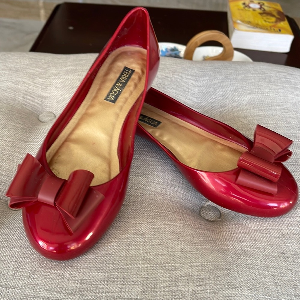 TERRA & AGUA - Red Melissa Jelly Shoes - Gently Used
